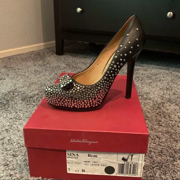 Salvatore Ferragamo Shoes - Salvatore Ferragamo Sina Heels